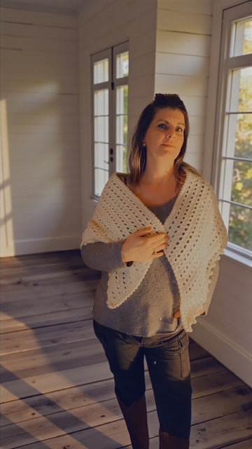 HOLD OPEN Poncho-Bolero